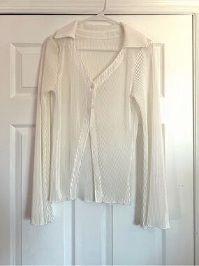 NWOT Ribbed V-Neck Button Front Long Sleeve Top - Cream
